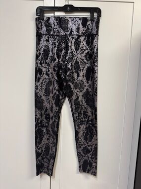 Snake Print High-Waist Leggings - Black & Silver Metallic (Cut The Frills Brand)